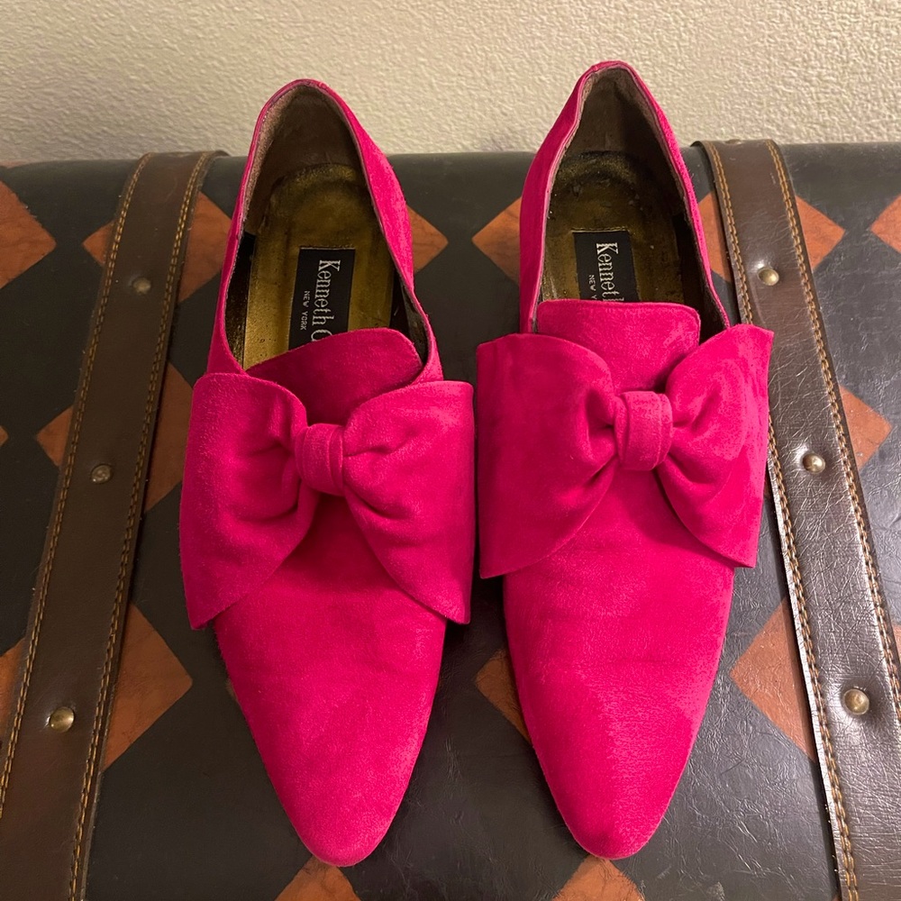 Vintage Victorian Kenneth Cole New York Pink Suede Bow Heels - Picture 3 of 8
